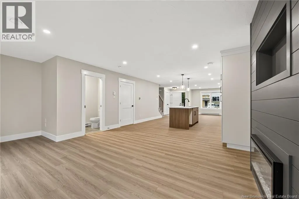 166 Des Eleves Street