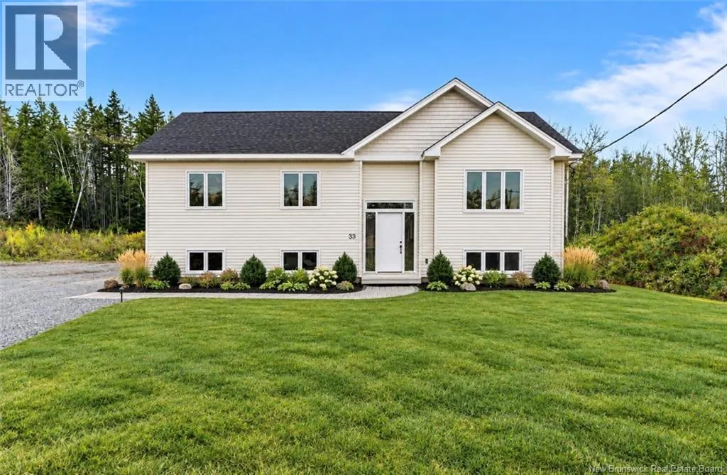 33 Denis Avenue