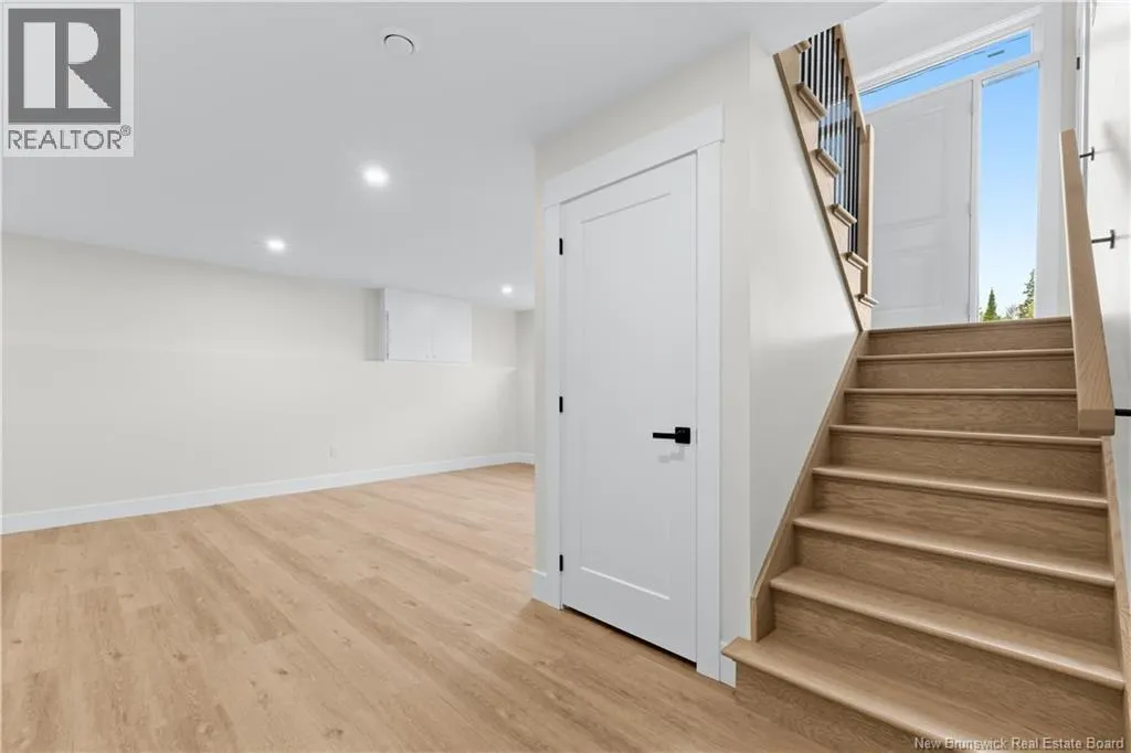 33 Denis Avenue