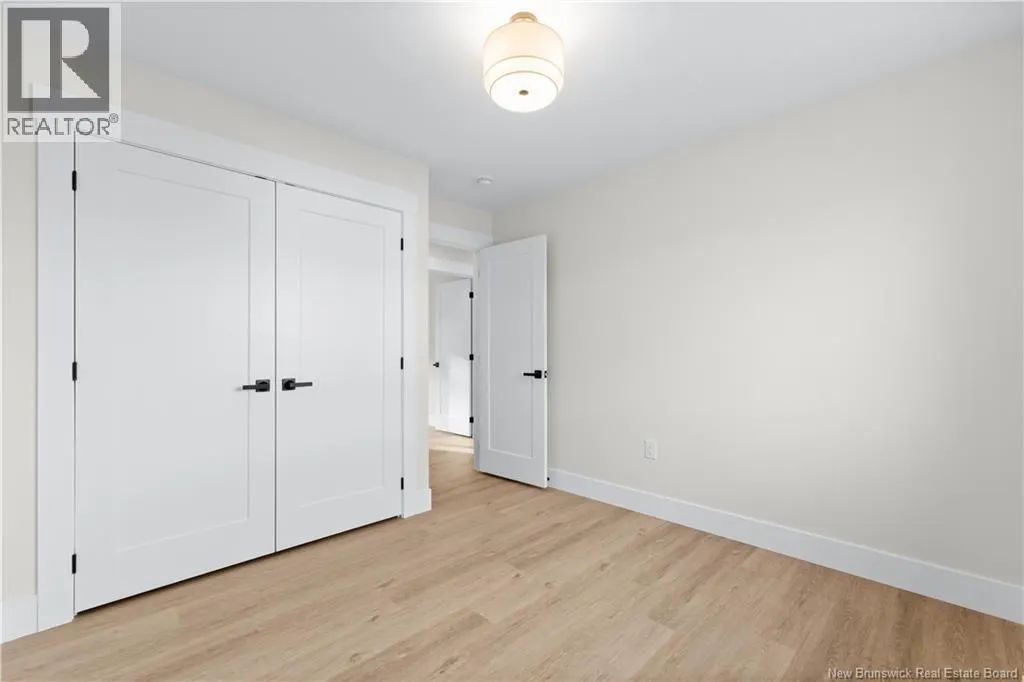33 Denis Avenue