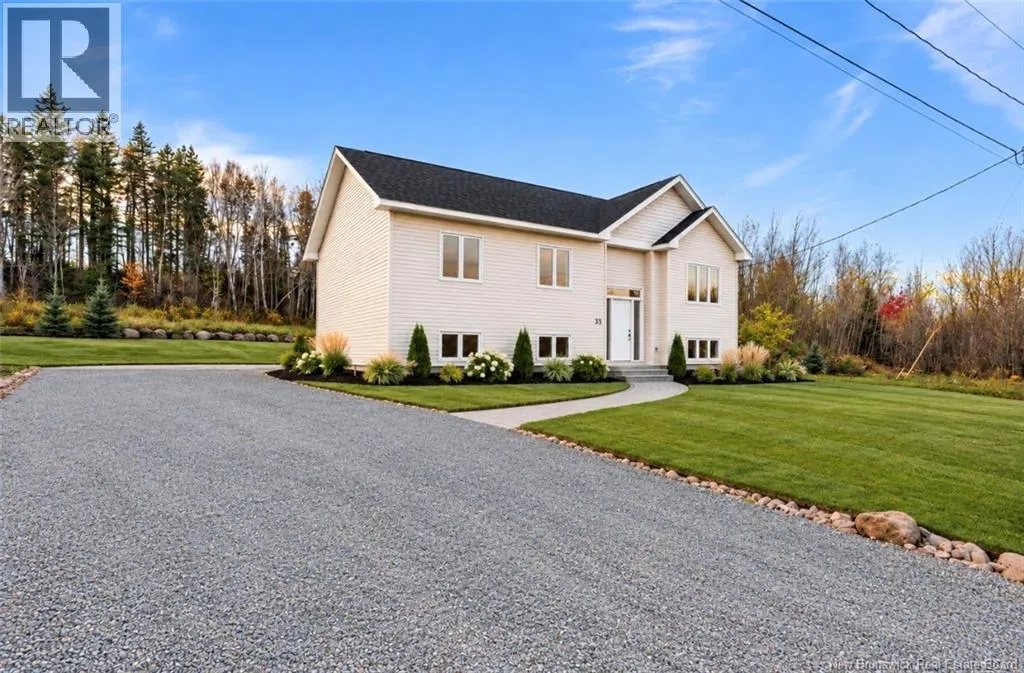 33 Denis Avenue