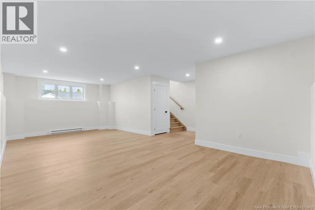 33 Denis Avenue