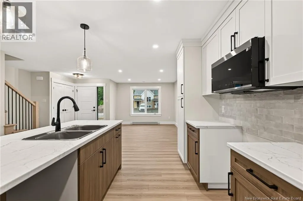 184 Des Eleves Street