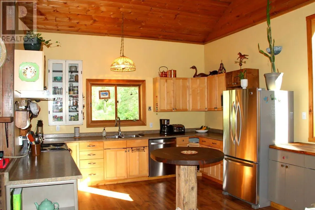3222 BEAVER VALLEY ROAD