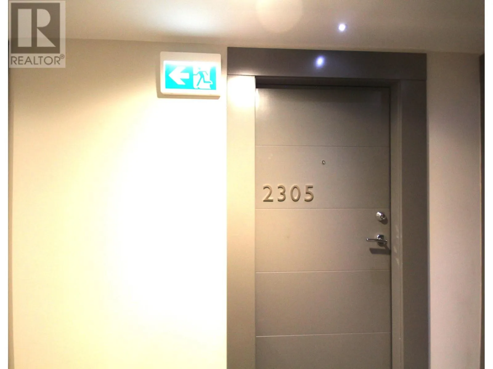 2305 988 QUAYSIDE DRIVE