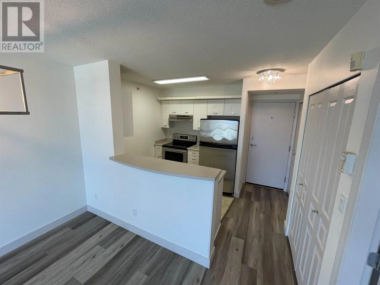 1507 3438 VANNESS AVENUE