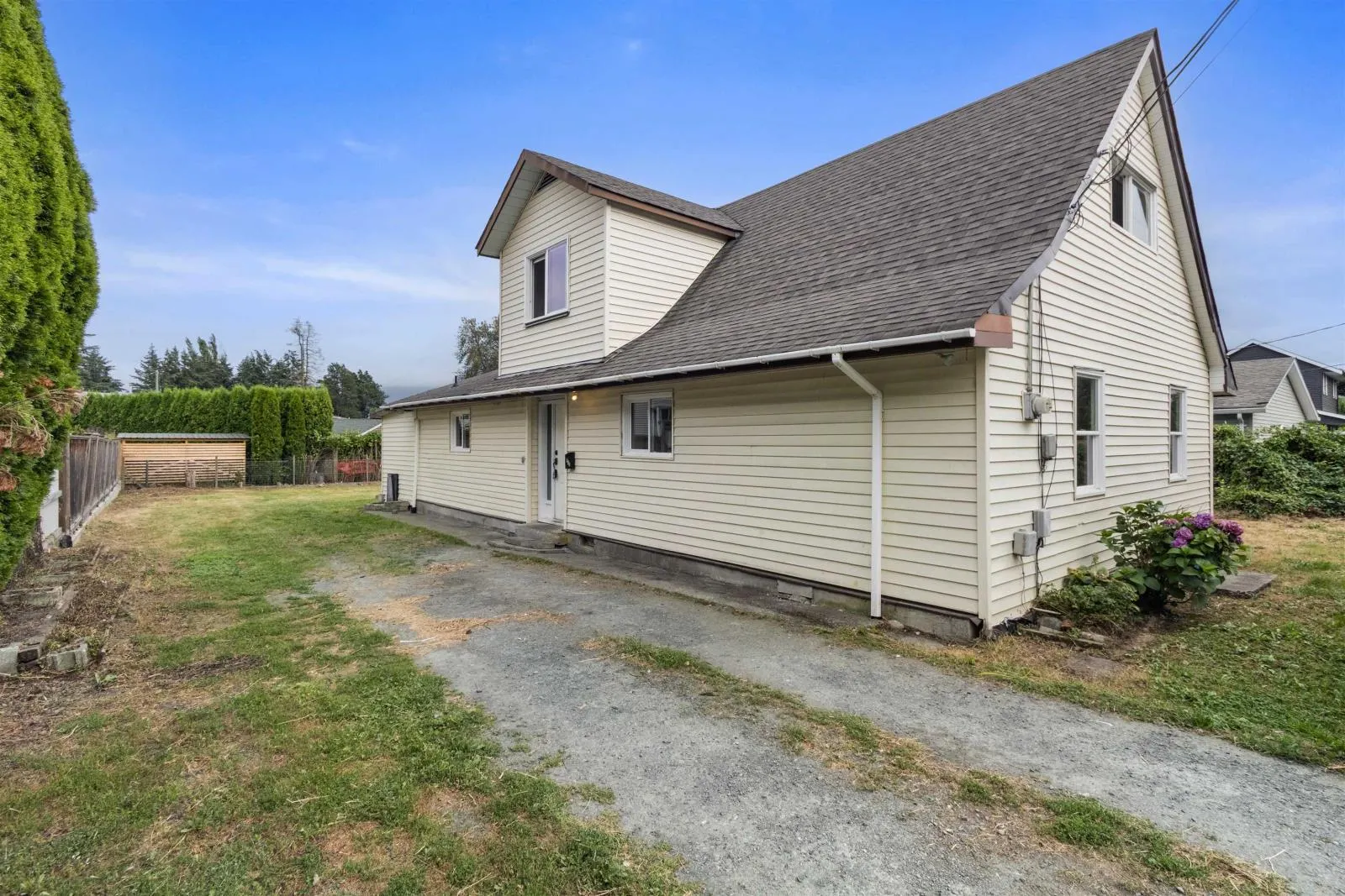 9112 BROADWAY ROAD|Chilliwack Proper East