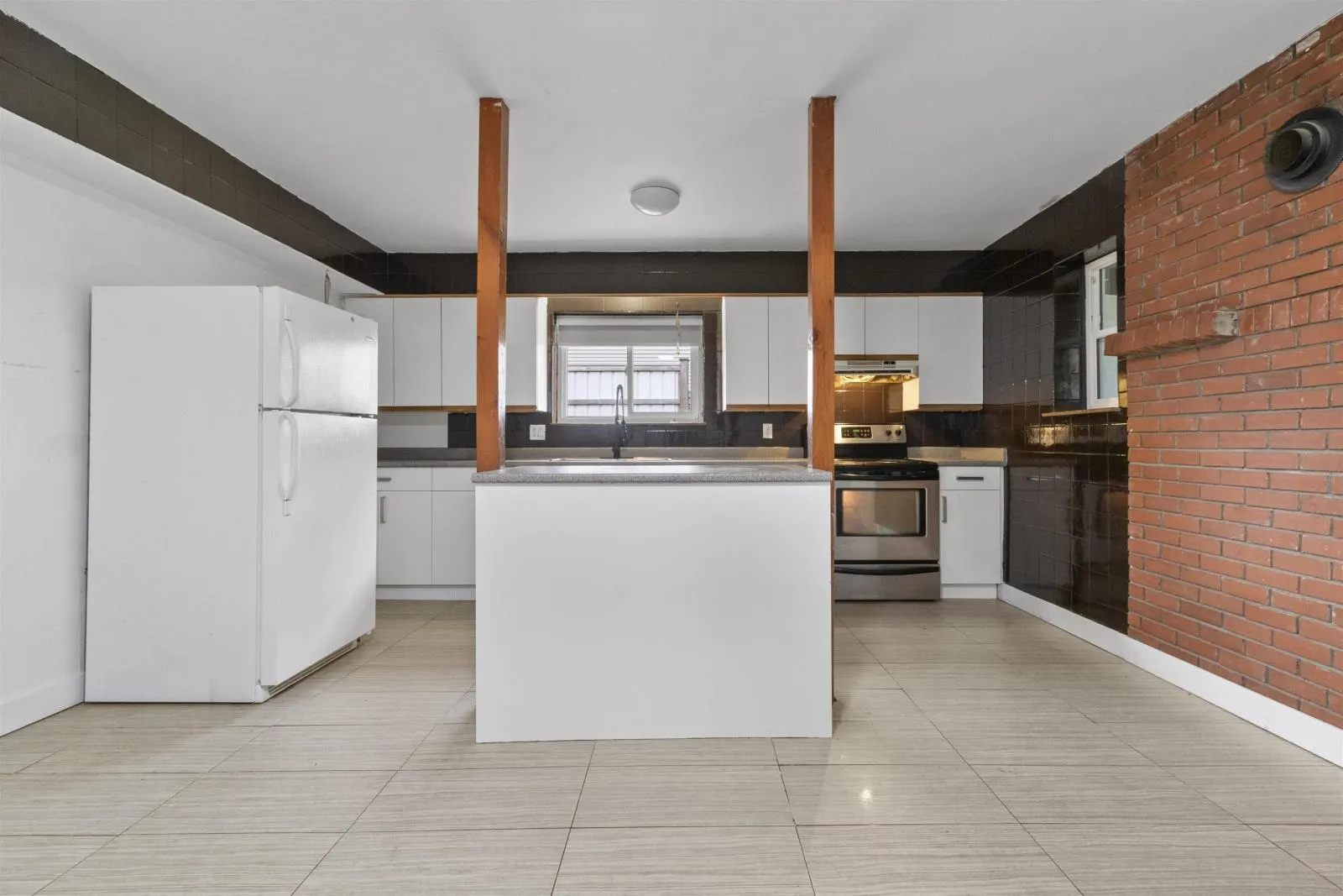 9112 BROADWAY ROAD|Chilliwack Proper East