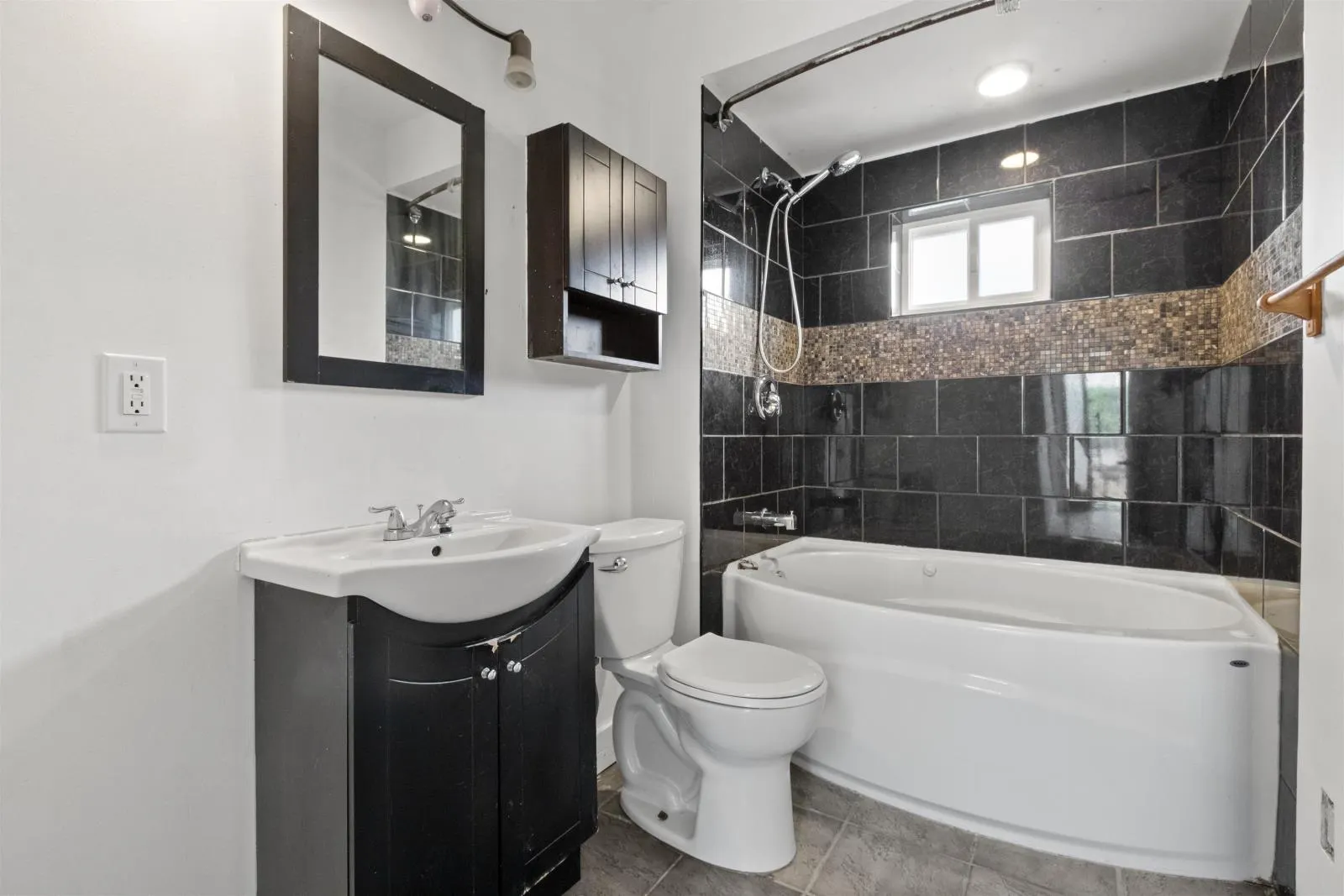 9112 BROADWAY ROAD|Chilliwack Proper East