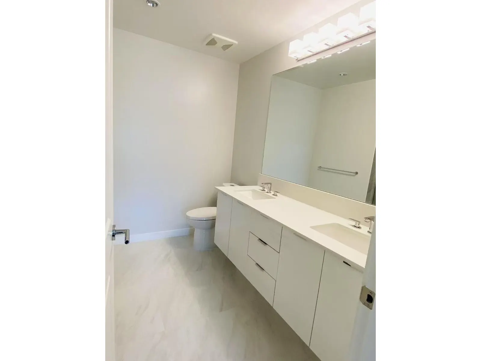 A105 8150 207 STREET