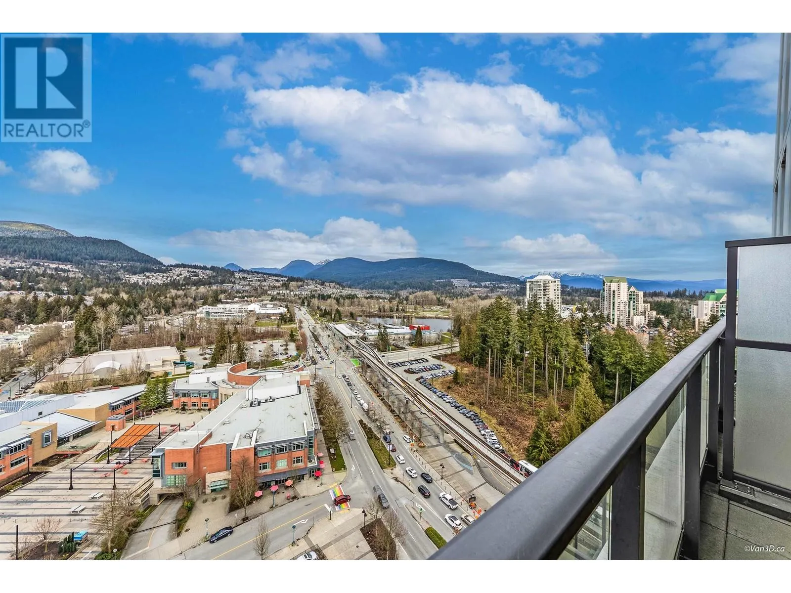 2208 3007 GLEN DRIVE
