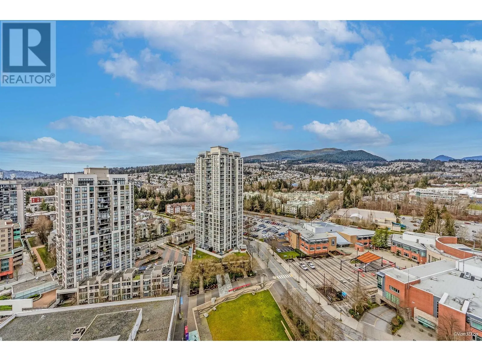 2208 3007 GLEN DRIVE