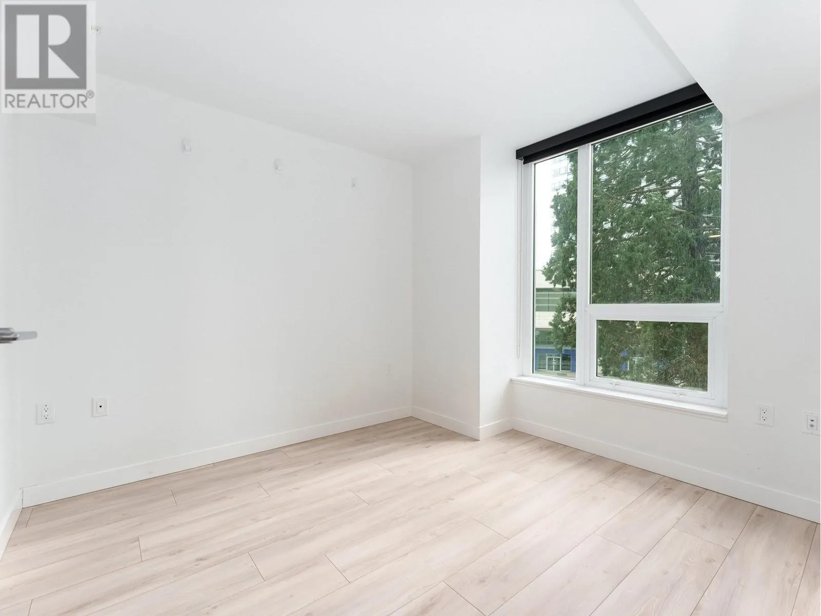 505 455 SW MARINE DRIVE