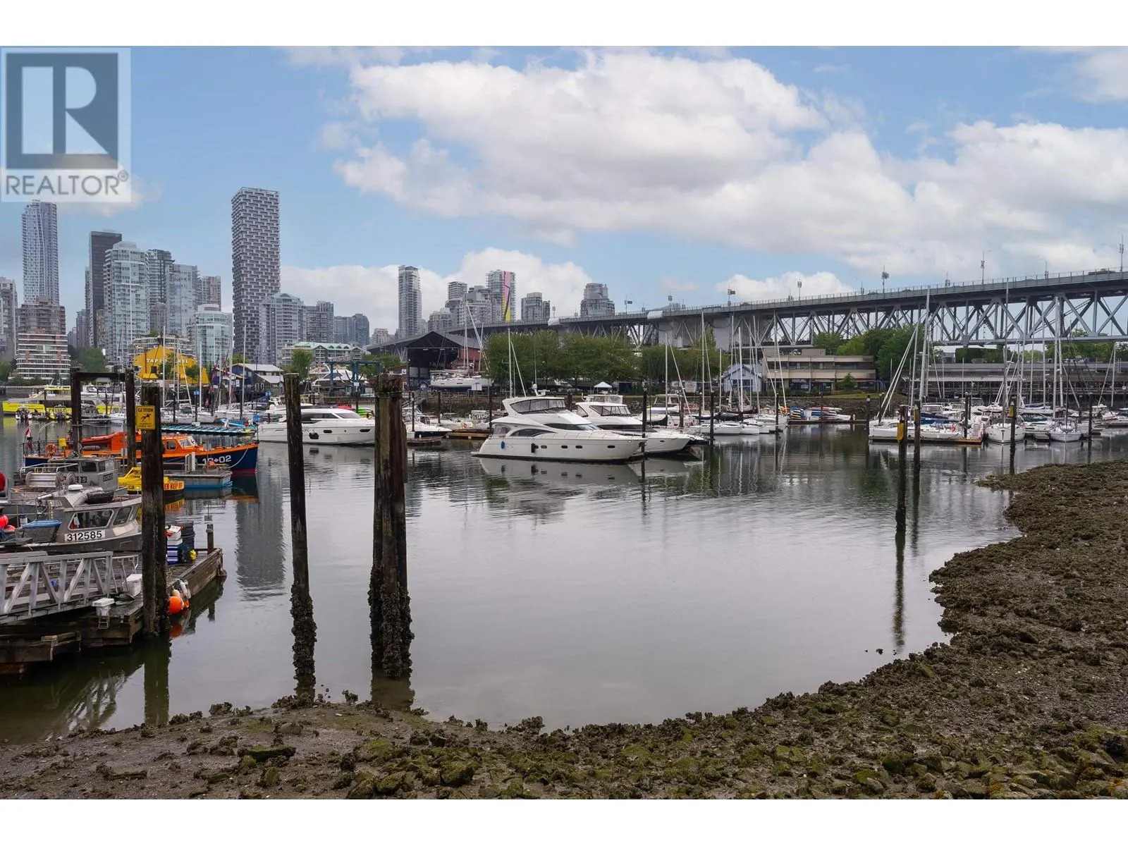 1596 ISLAND PARK WALK