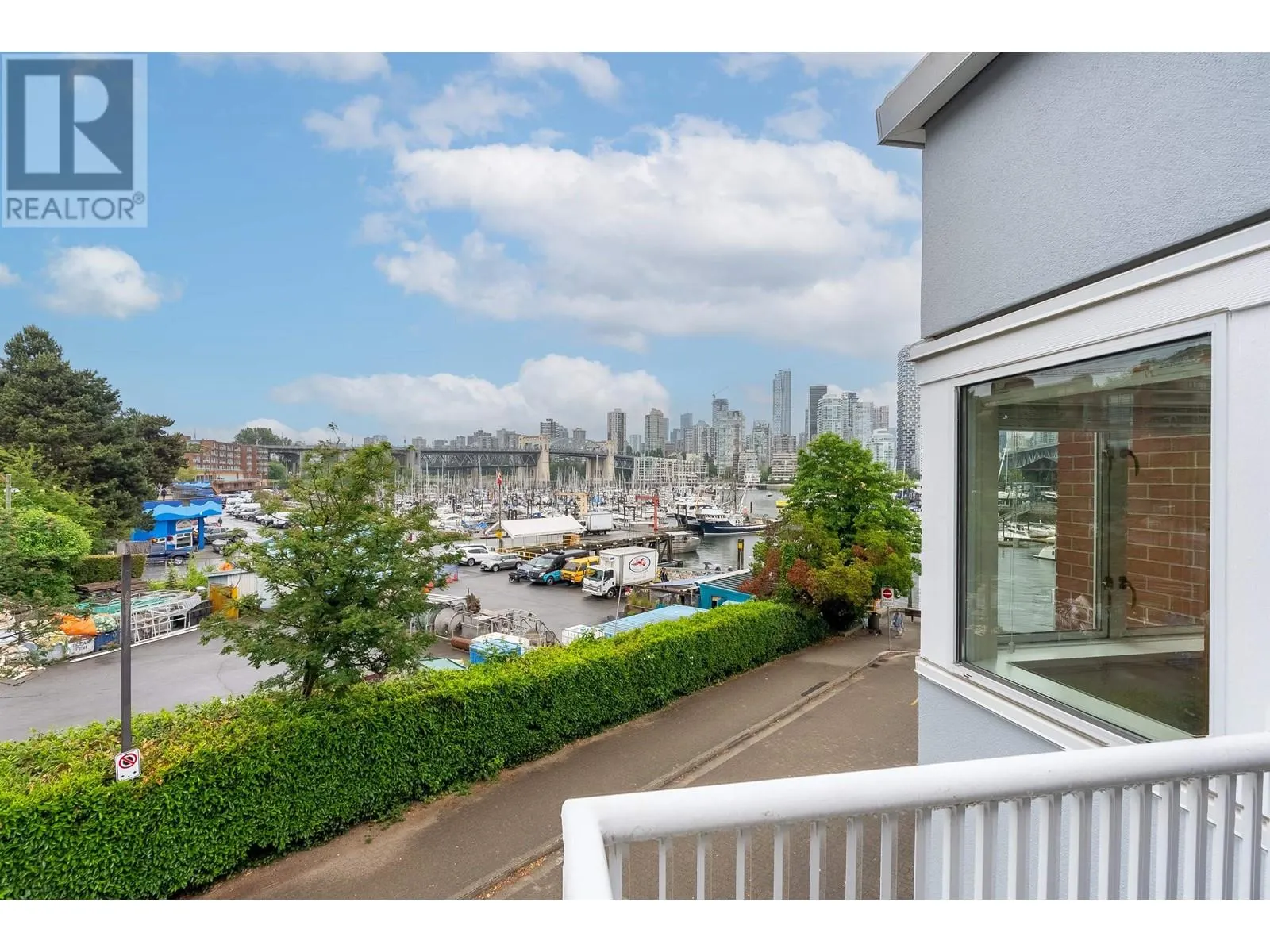1596 ISLAND PARK WALK