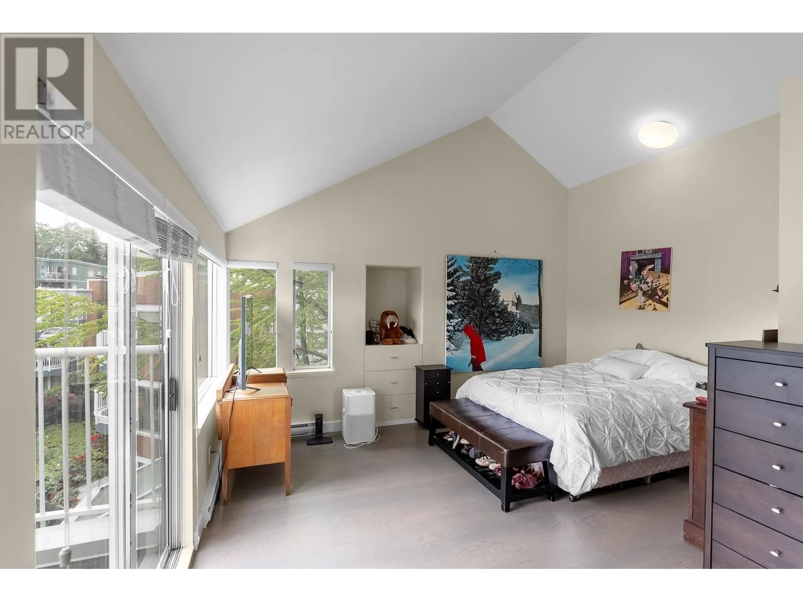 1596 ISLAND PARK WALK