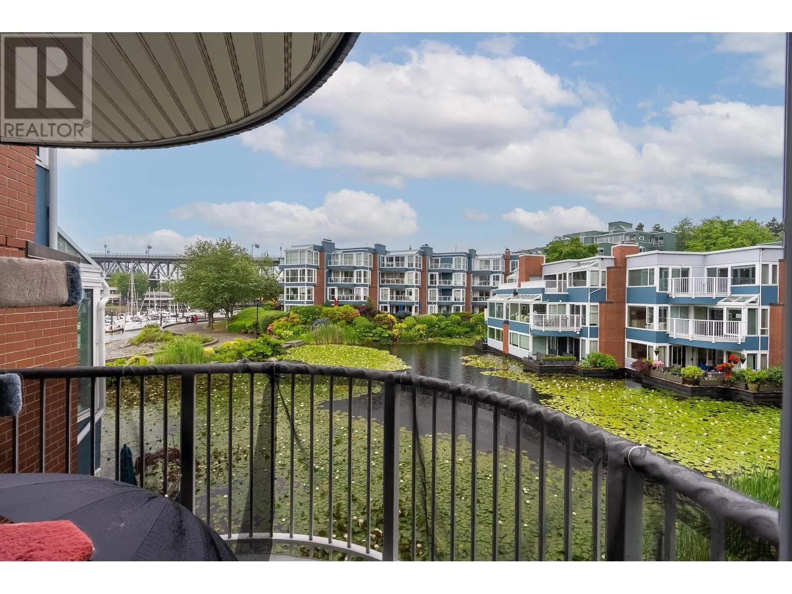 1596 ISLAND PARK WALK