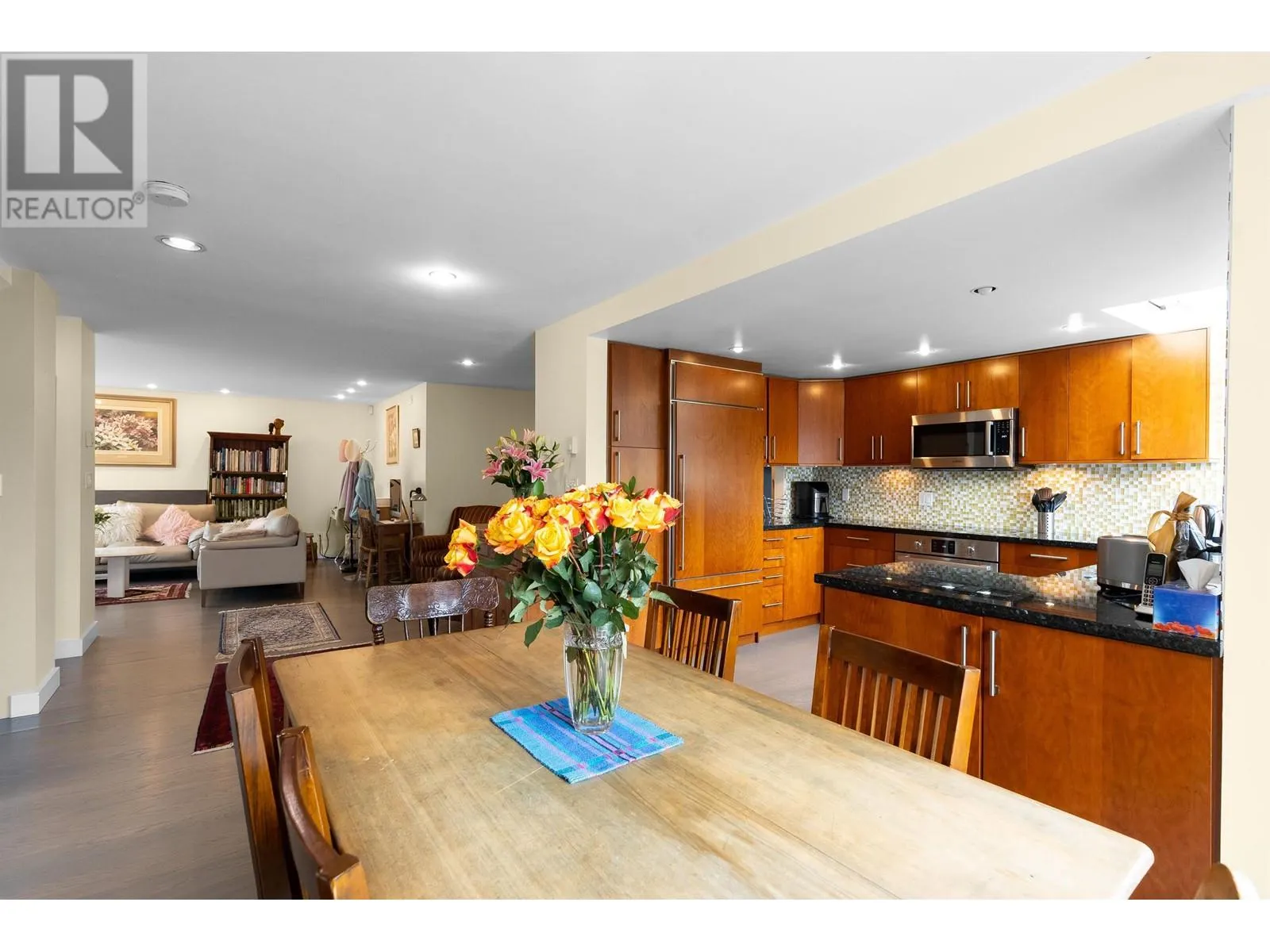 1596 ISLAND PARK WALK