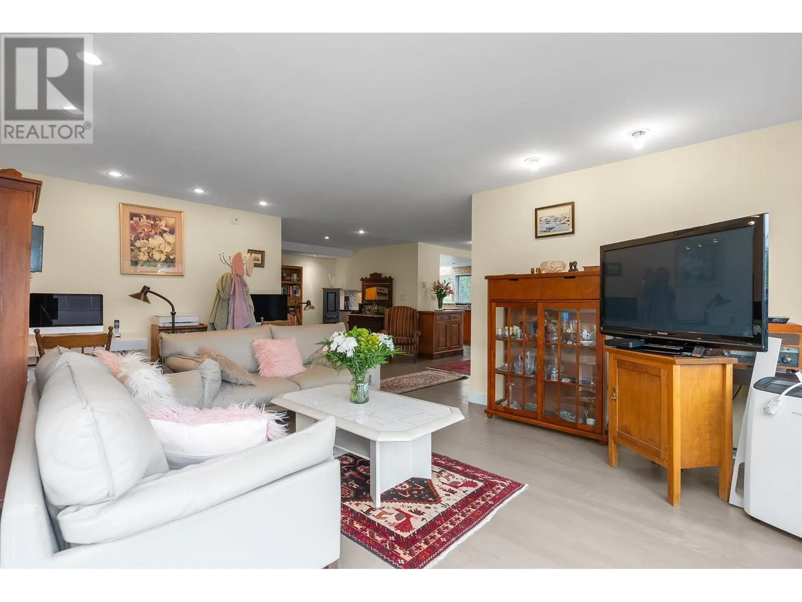 1596 ISLAND PARK WALK