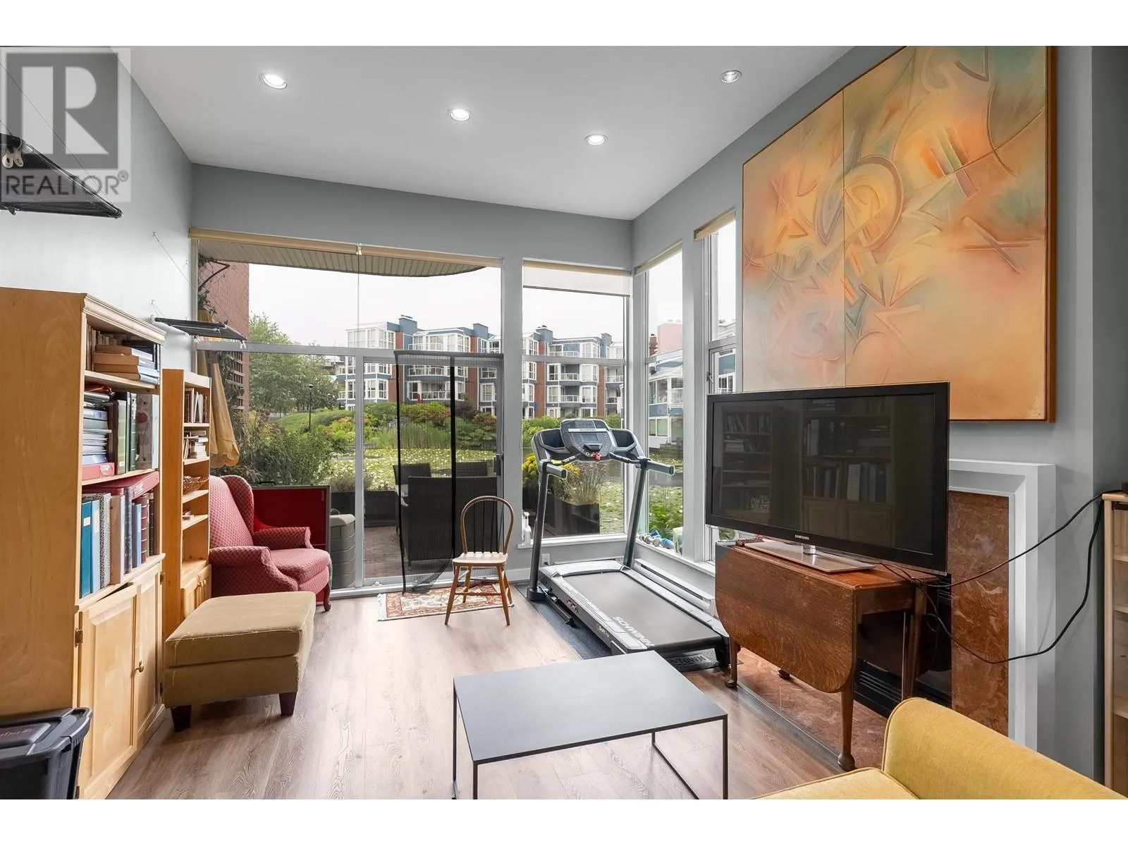 1596 ISLAND PARK WALK
