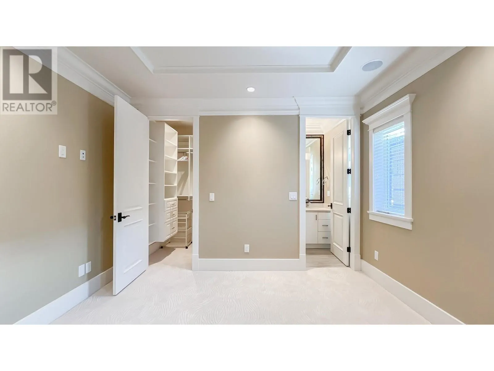 8488 ROBINSON ROAD
