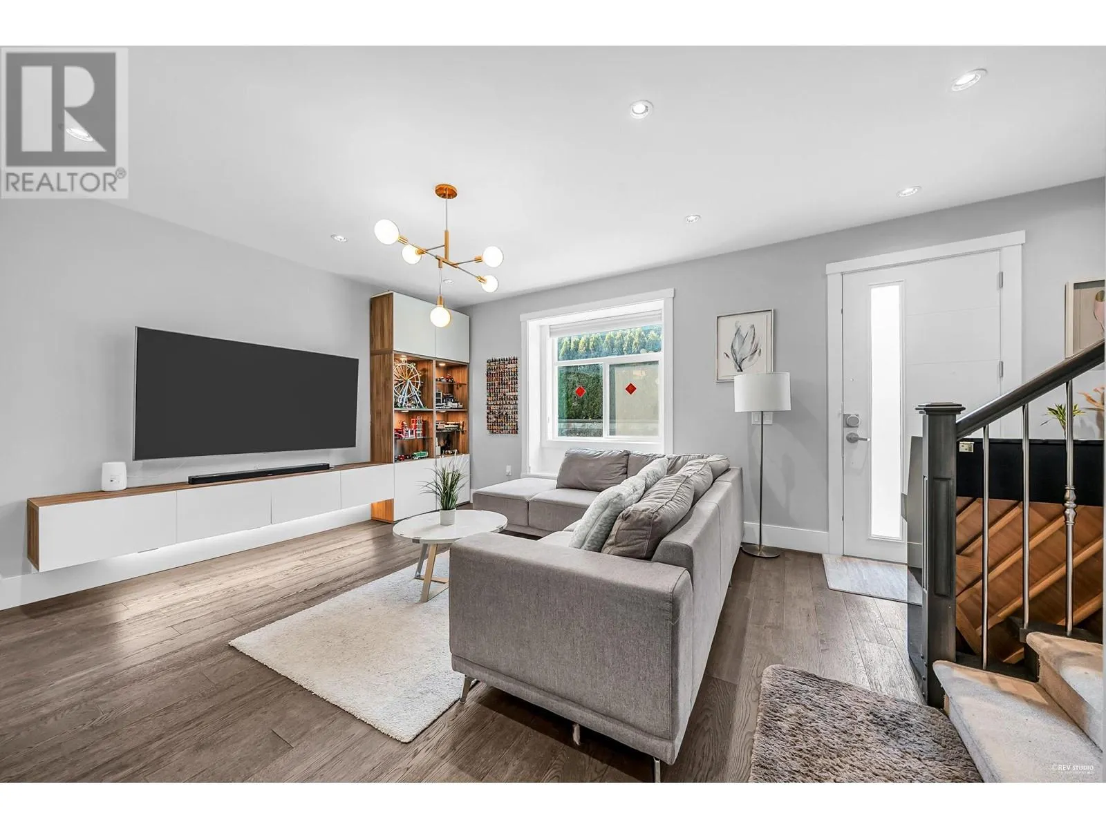 5488 CANADA WAY