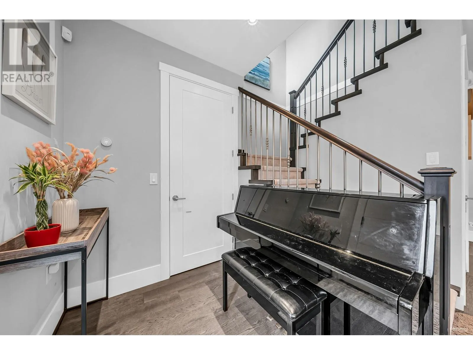 5488 CANADA WAY