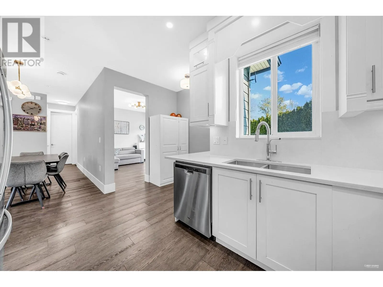 5488 CANADA WAY