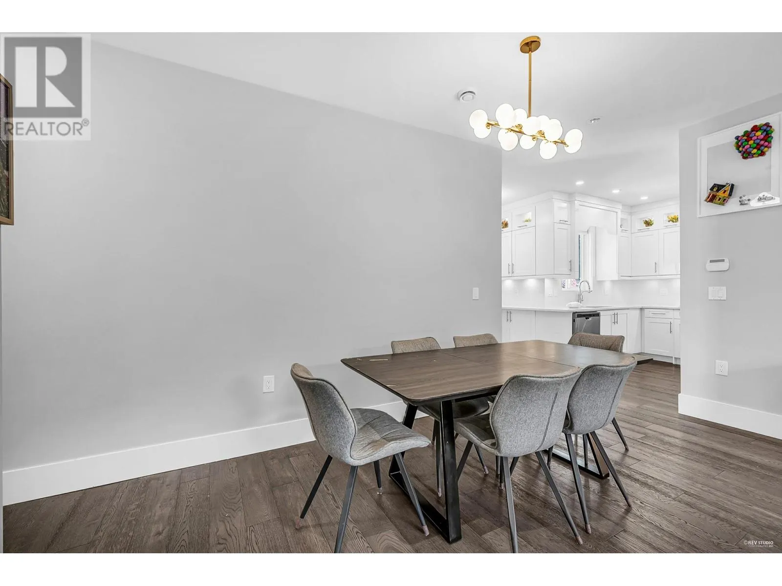 5488 CANADA WAY
