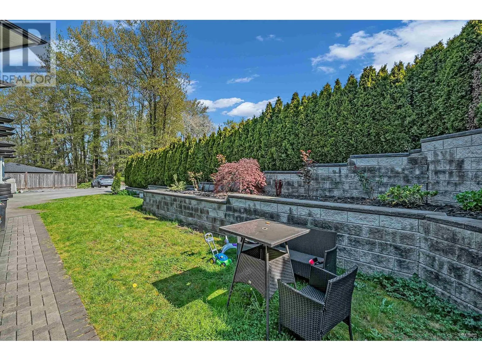 5488 CANADA WAY