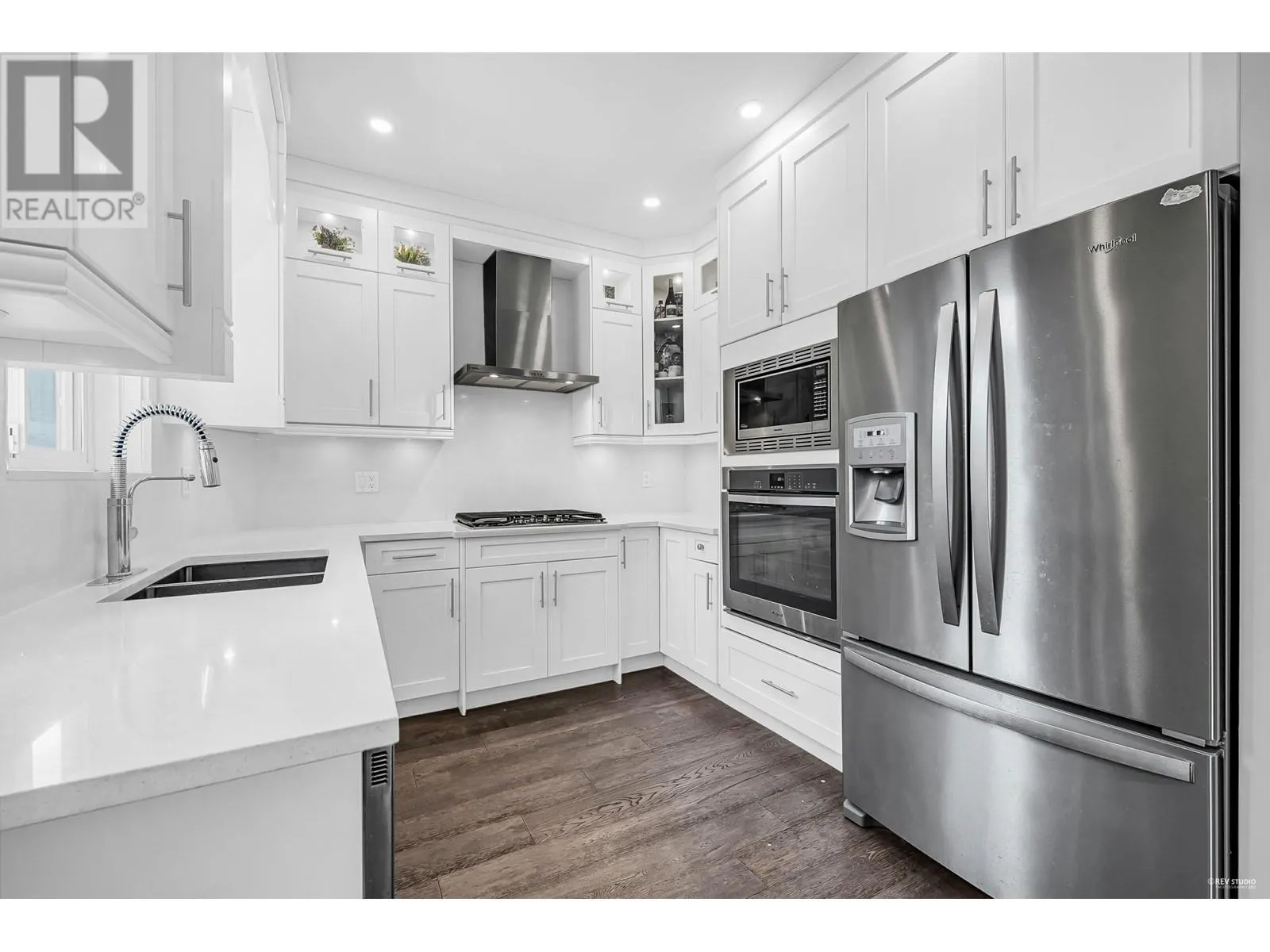 5488 CANADA WAY