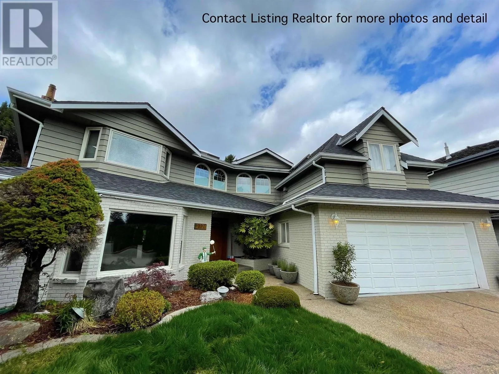 7371 SUNNYMEDE CRESCENT
