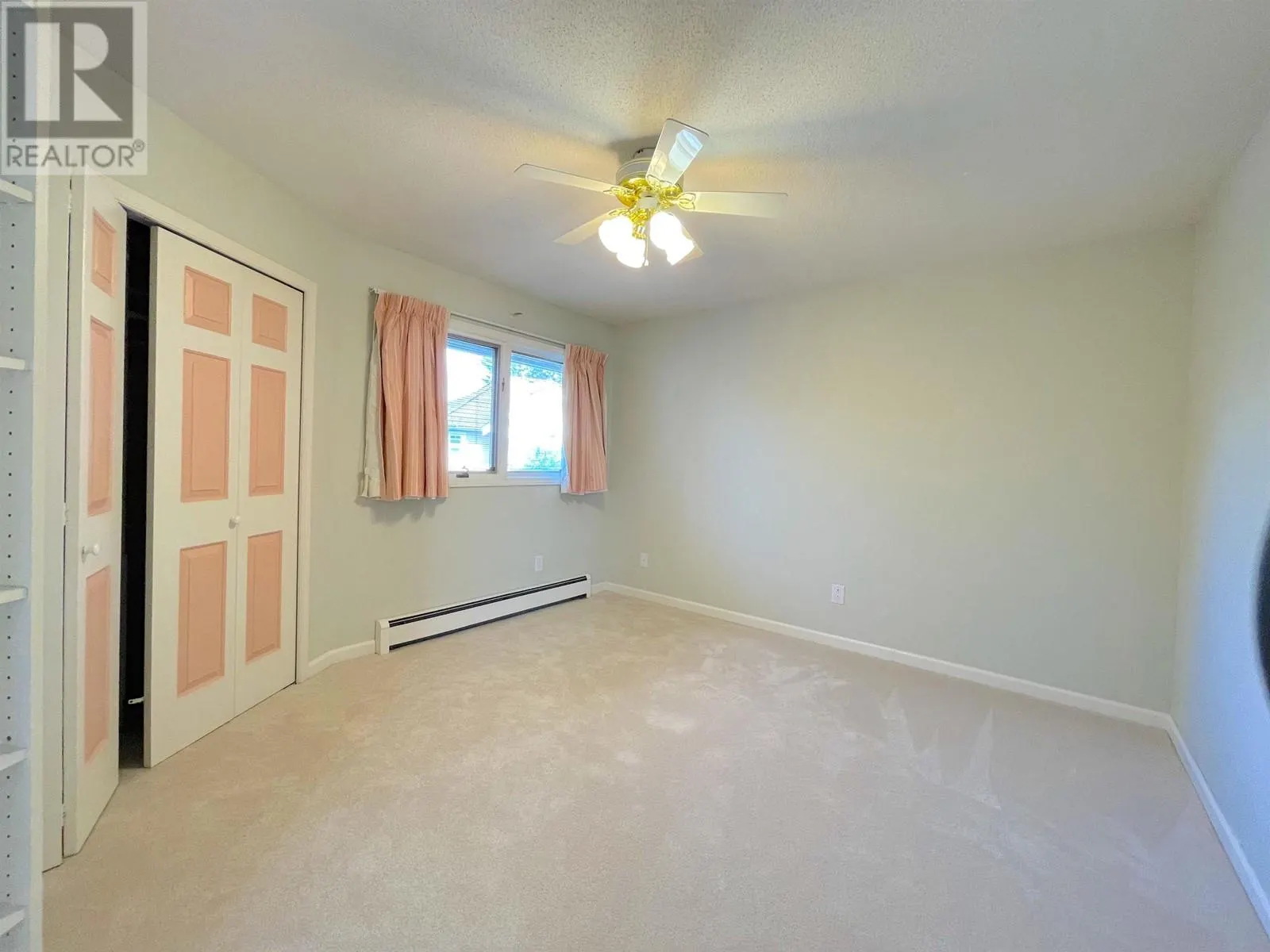 7371 SUNNYMEDE CRESCENT