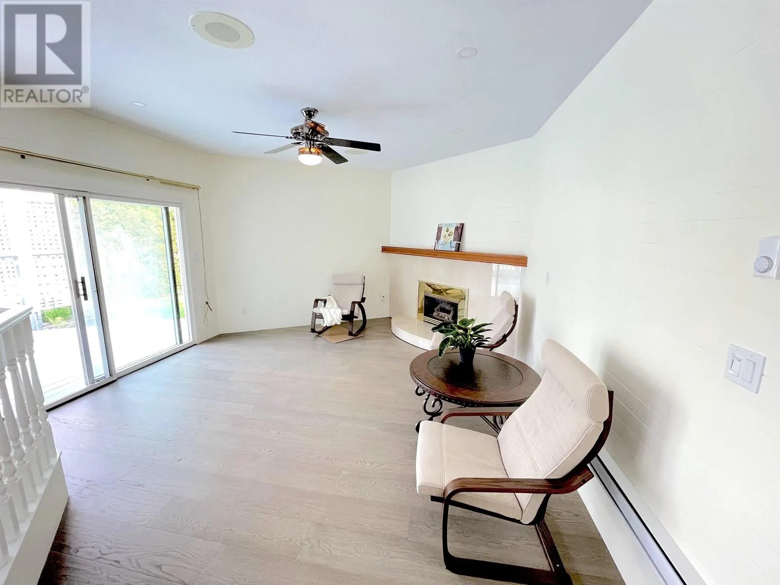 7371 SUNNYMEDE CRESCENT