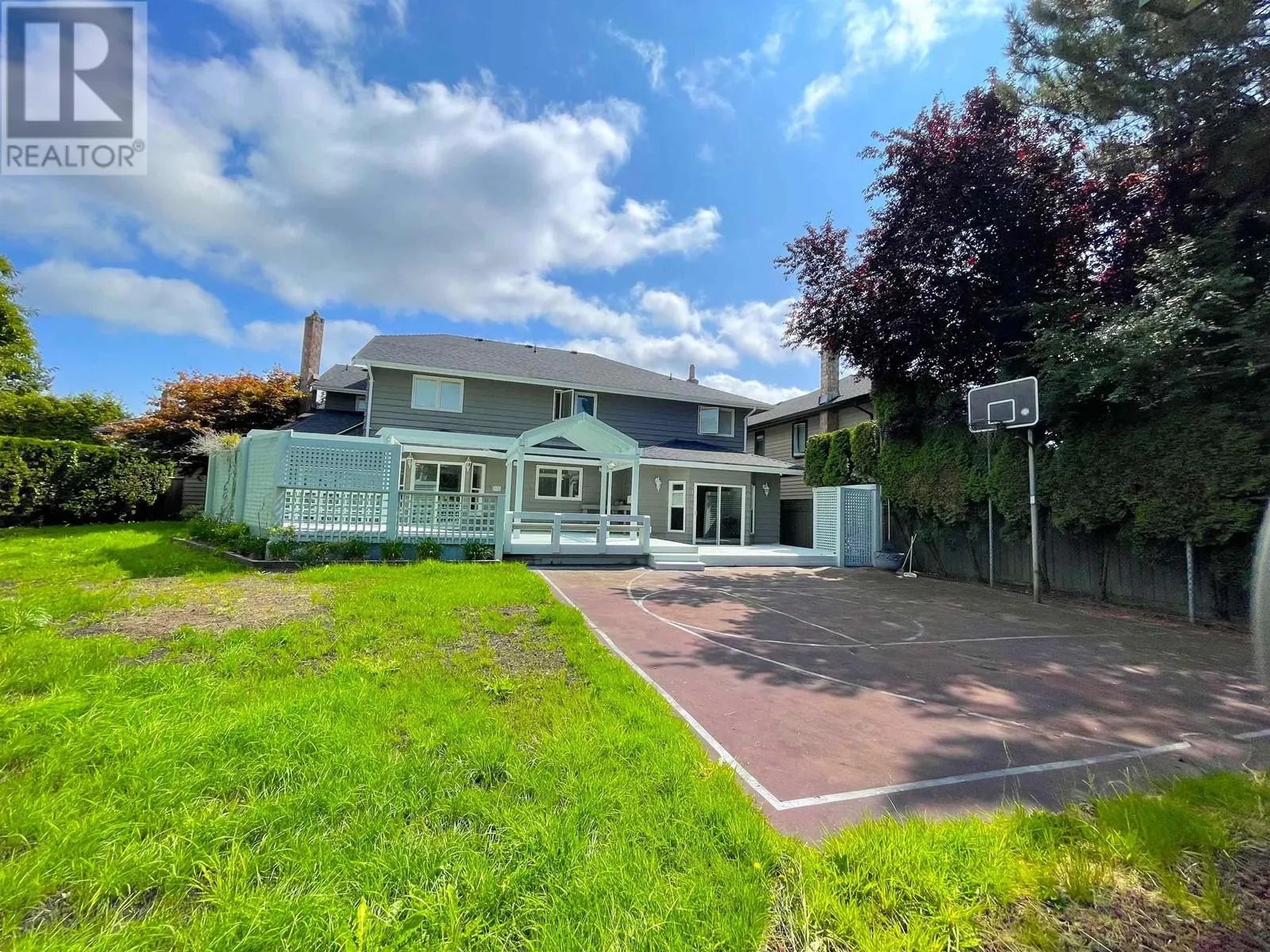 7371 SUNNYMEDE CRESCENT