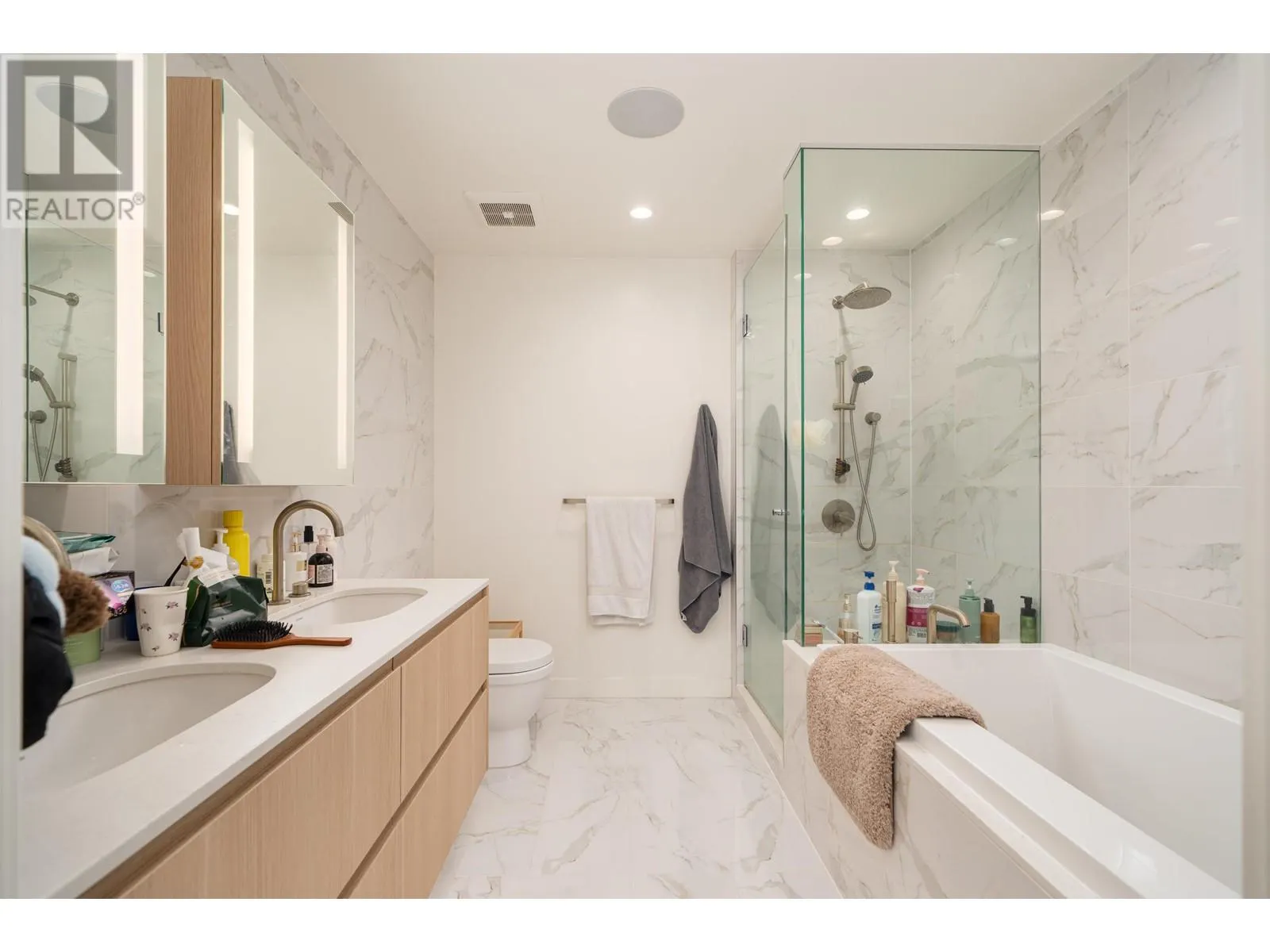 207 6811 PEARSON WAY