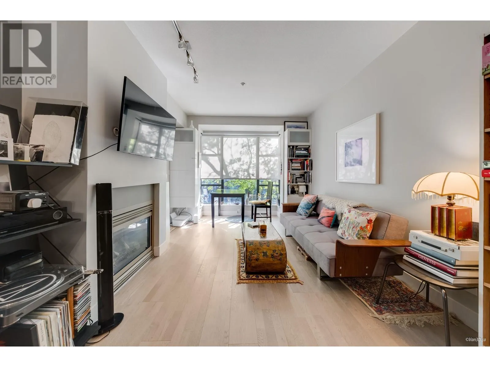 206 2175 SALAL DRIVE