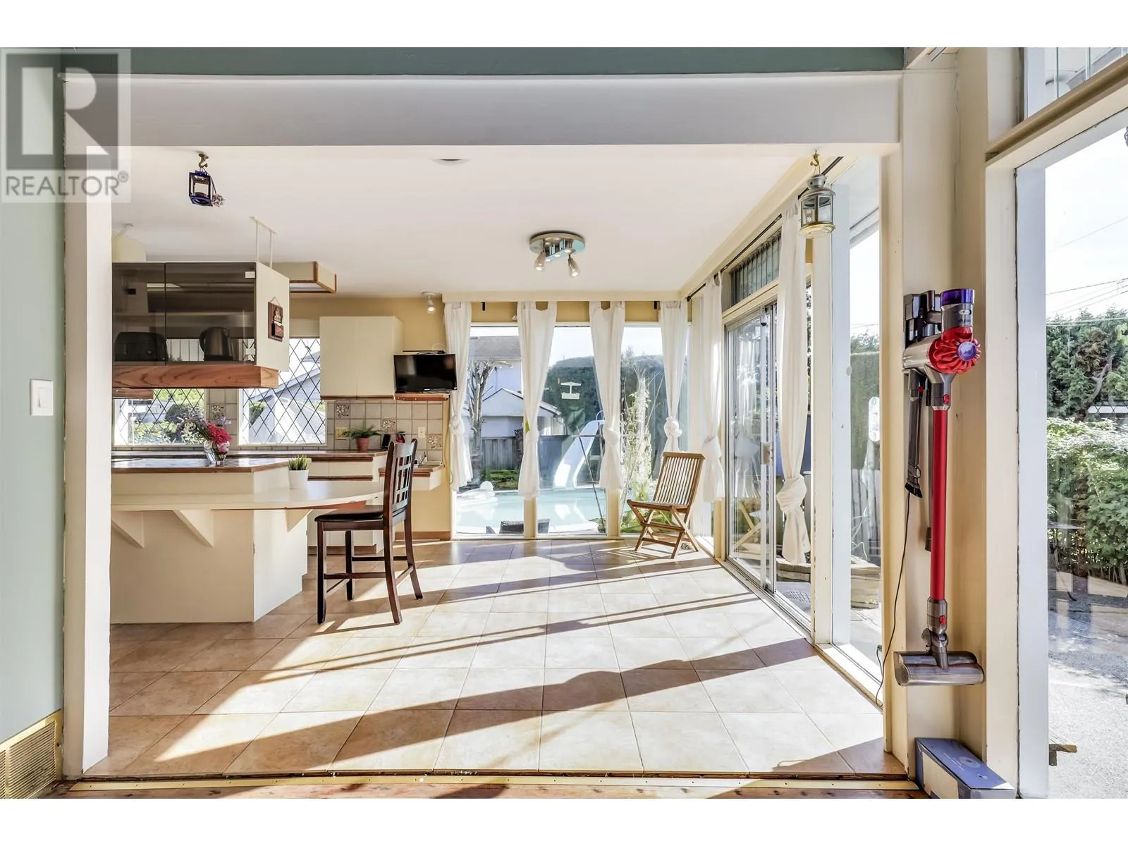 10151 SEACOTE ROAD