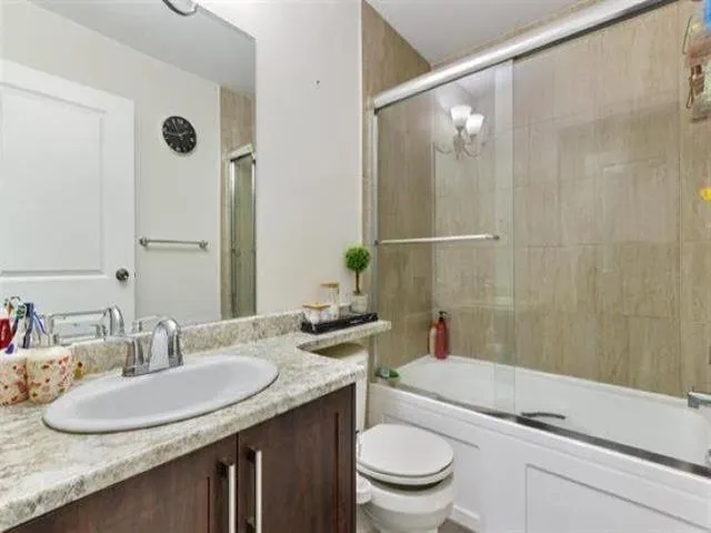 263 7493 140 STREET