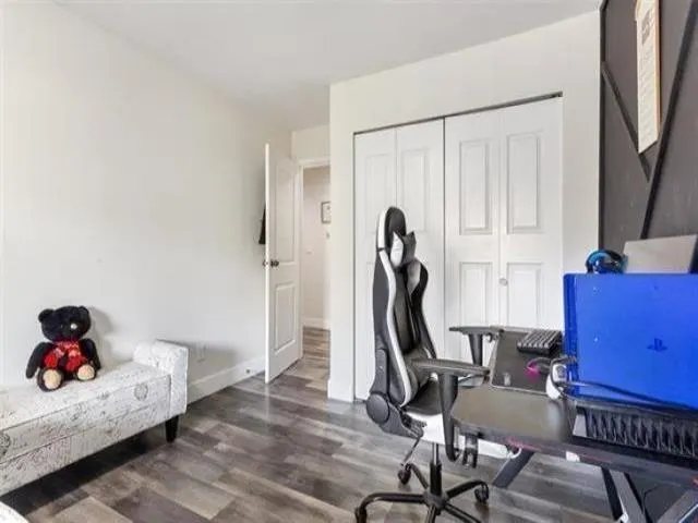 263 7493 140 STREET