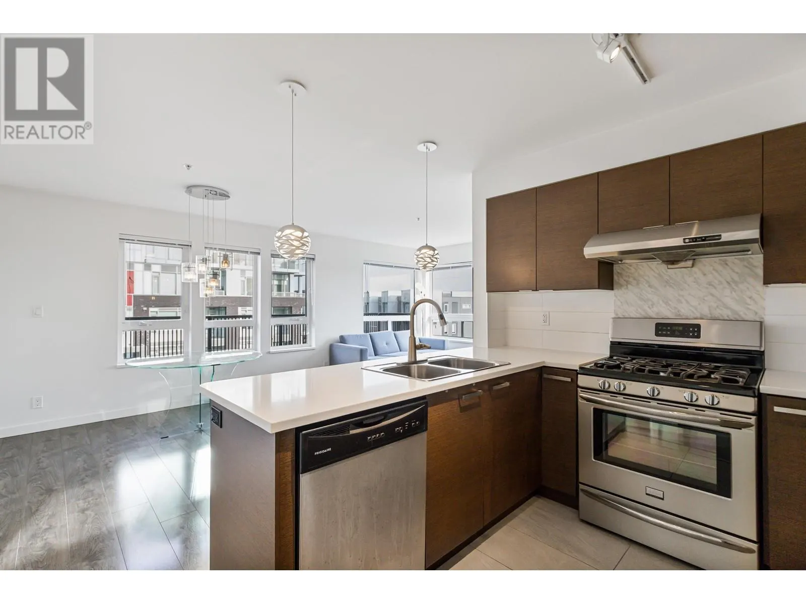 203 12339 STEVESTON HIGHWAY
