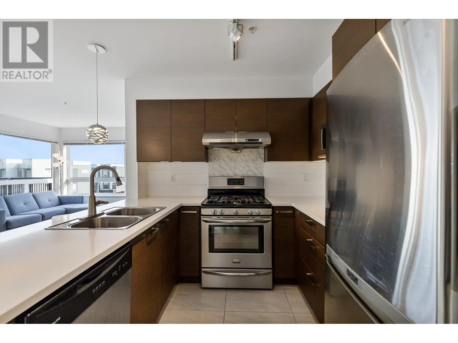 203 12339 STEVESTON HIGHWAY