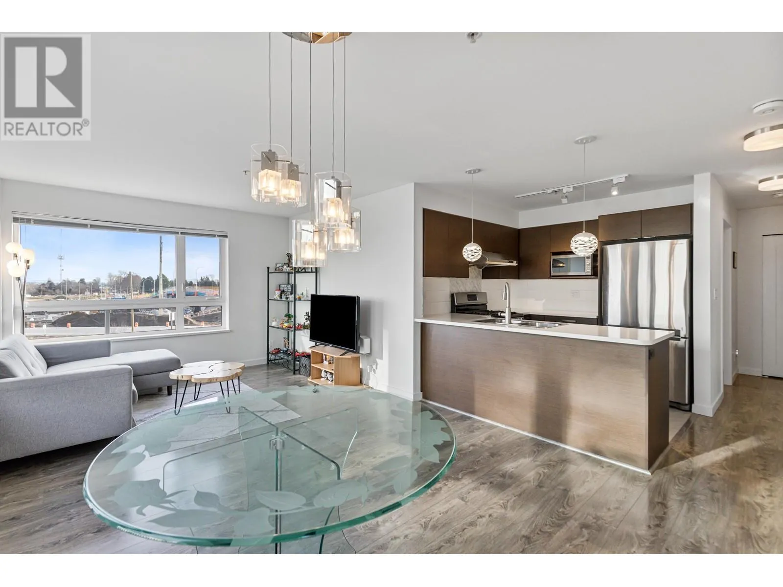 203 12339 STEVESTON HIGHWAY