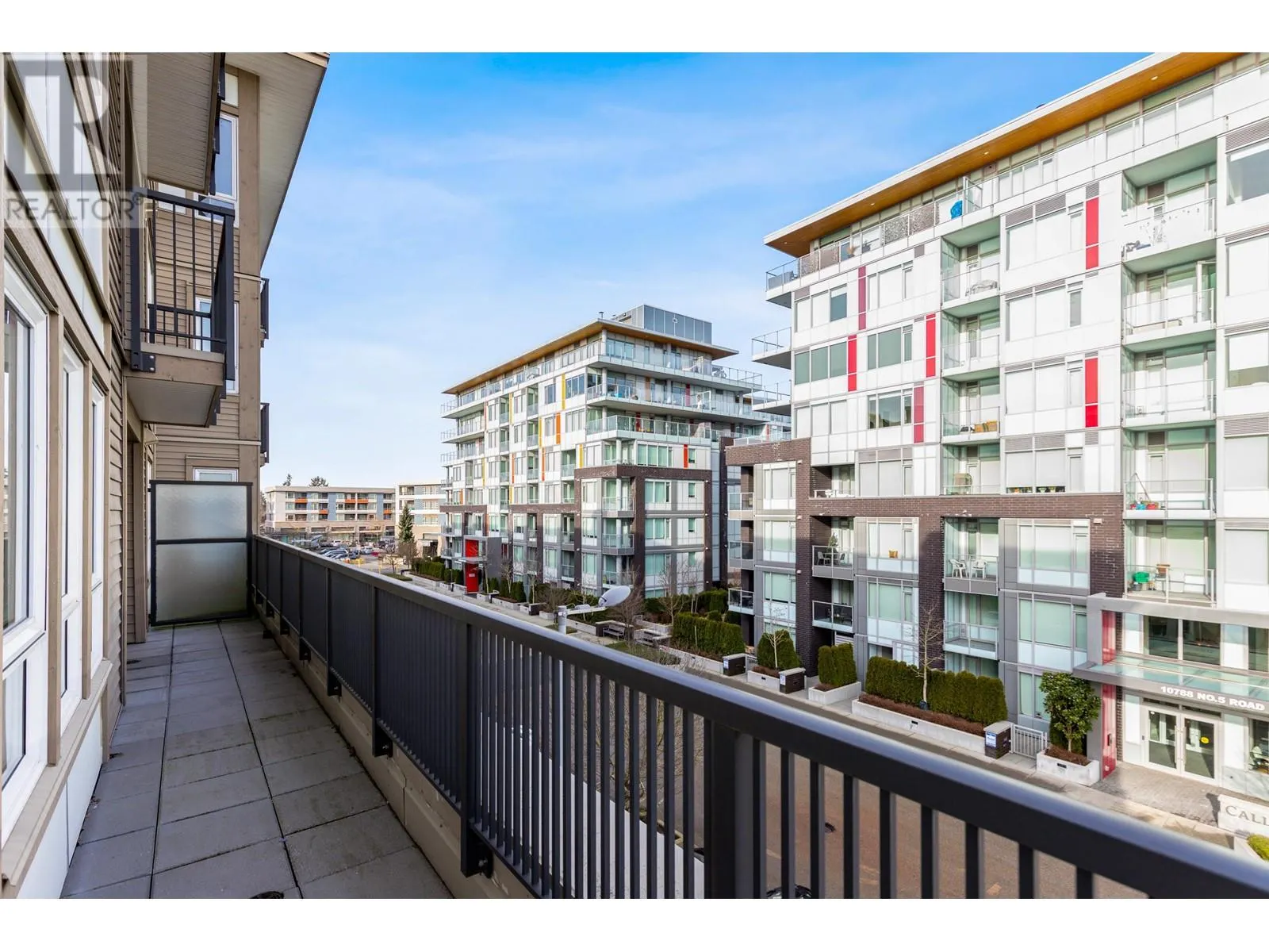 203 12339 STEVESTON HIGHWAY