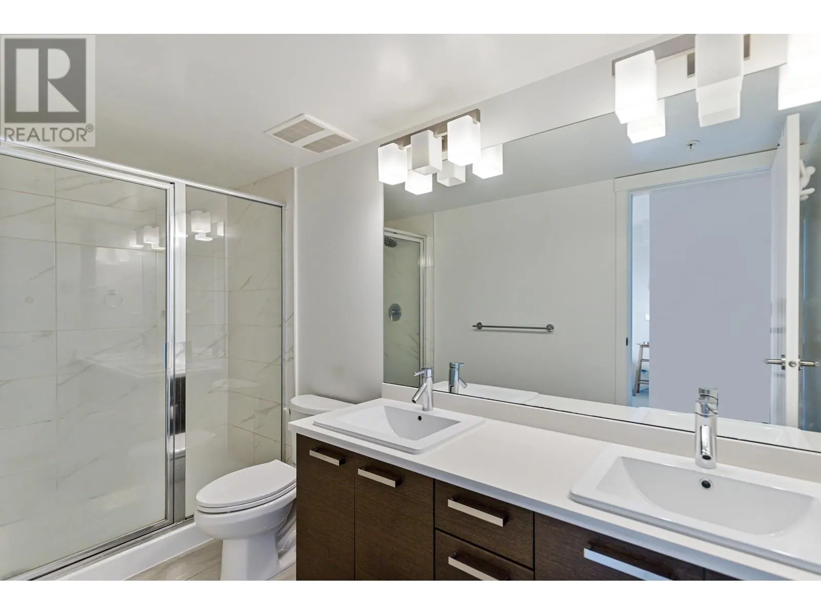 203 12339 STEVESTON HIGHWAY
