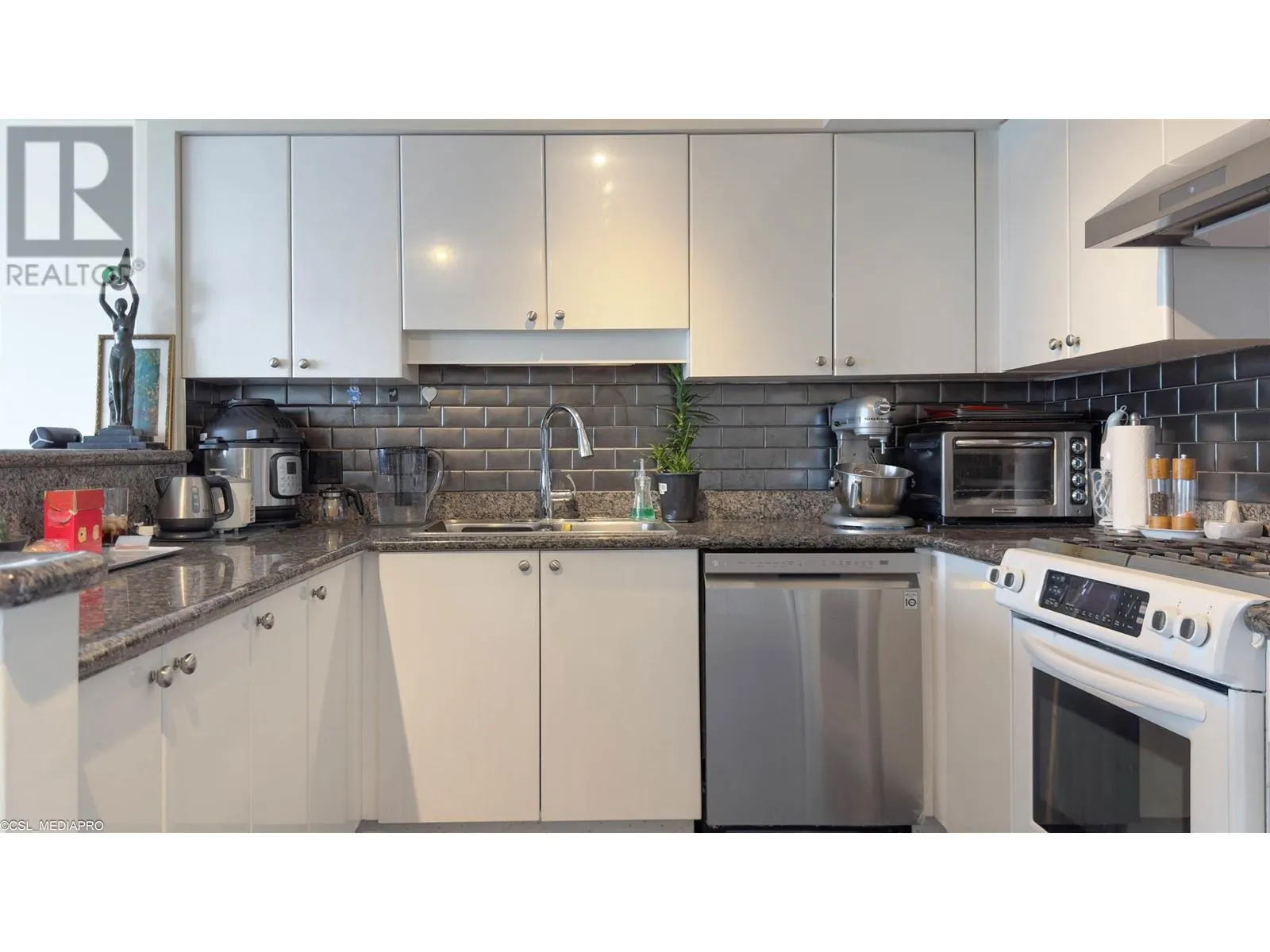 1701 8238 SABA ROAD