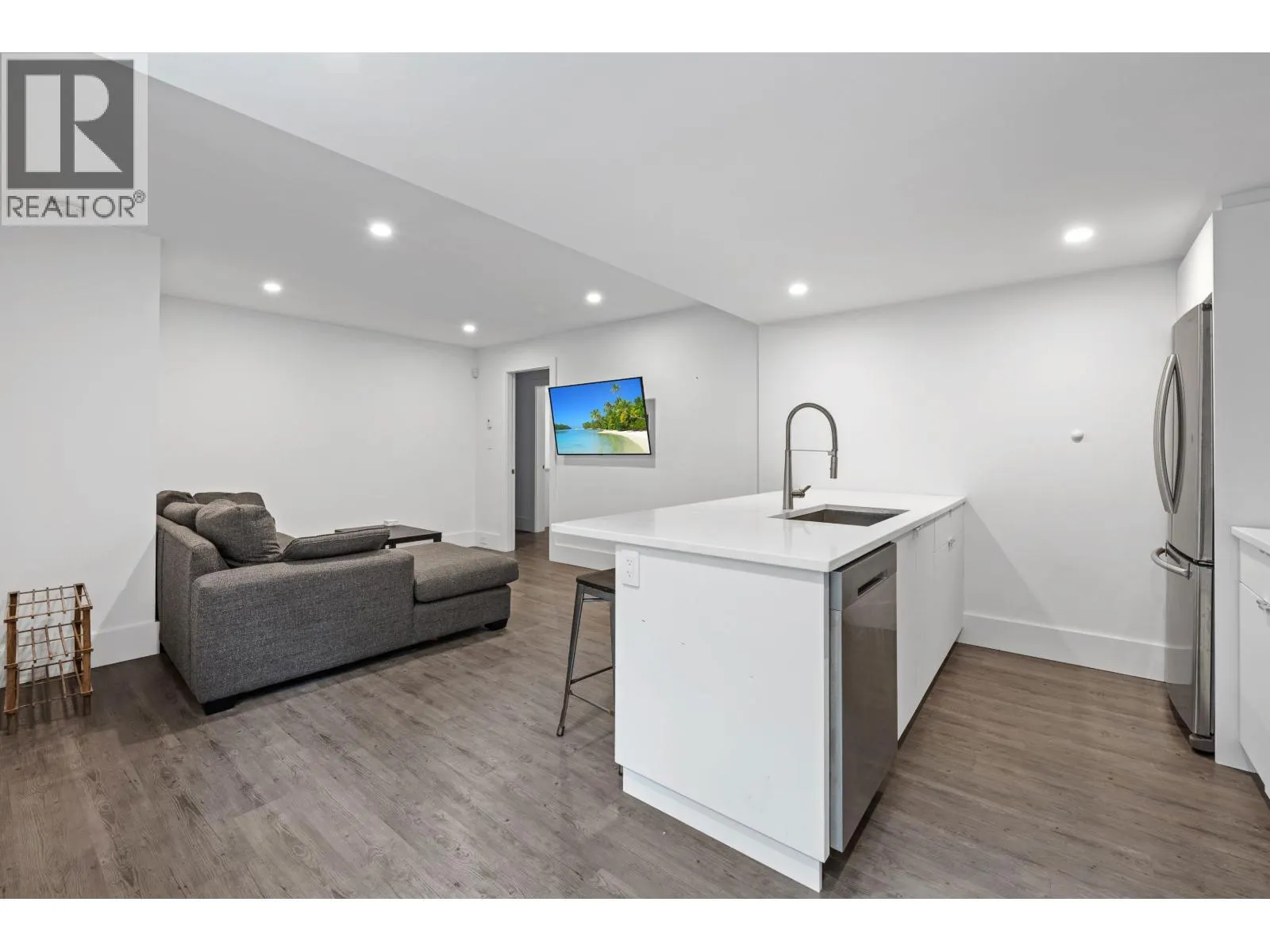 2381 WINDRIDGE DRIVE