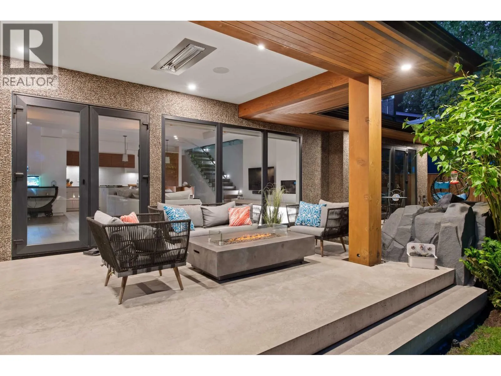 2381 WINDRIDGE DRIVE