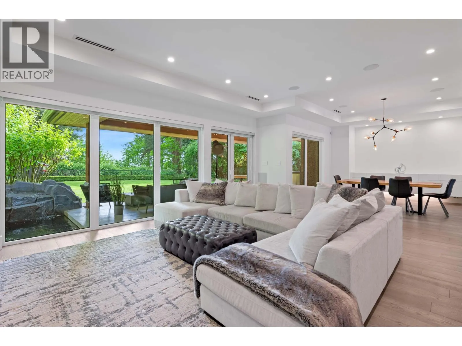 2381 WINDRIDGE DRIVE