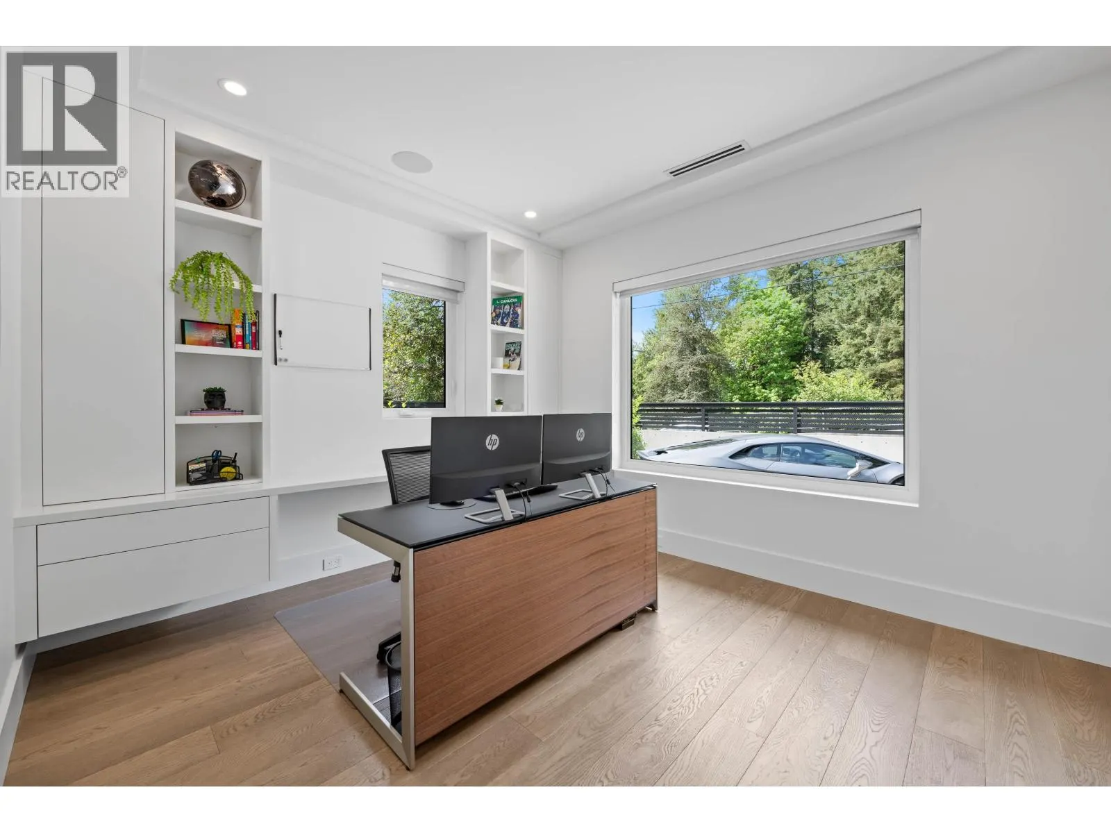 2381 WINDRIDGE DRIVE